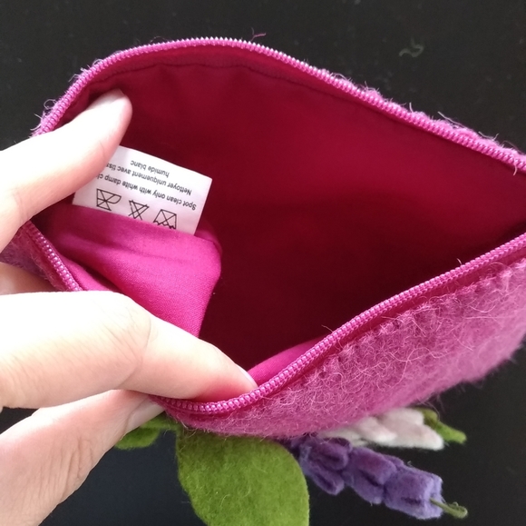 One of a kind pouch - Picture 2 of 4